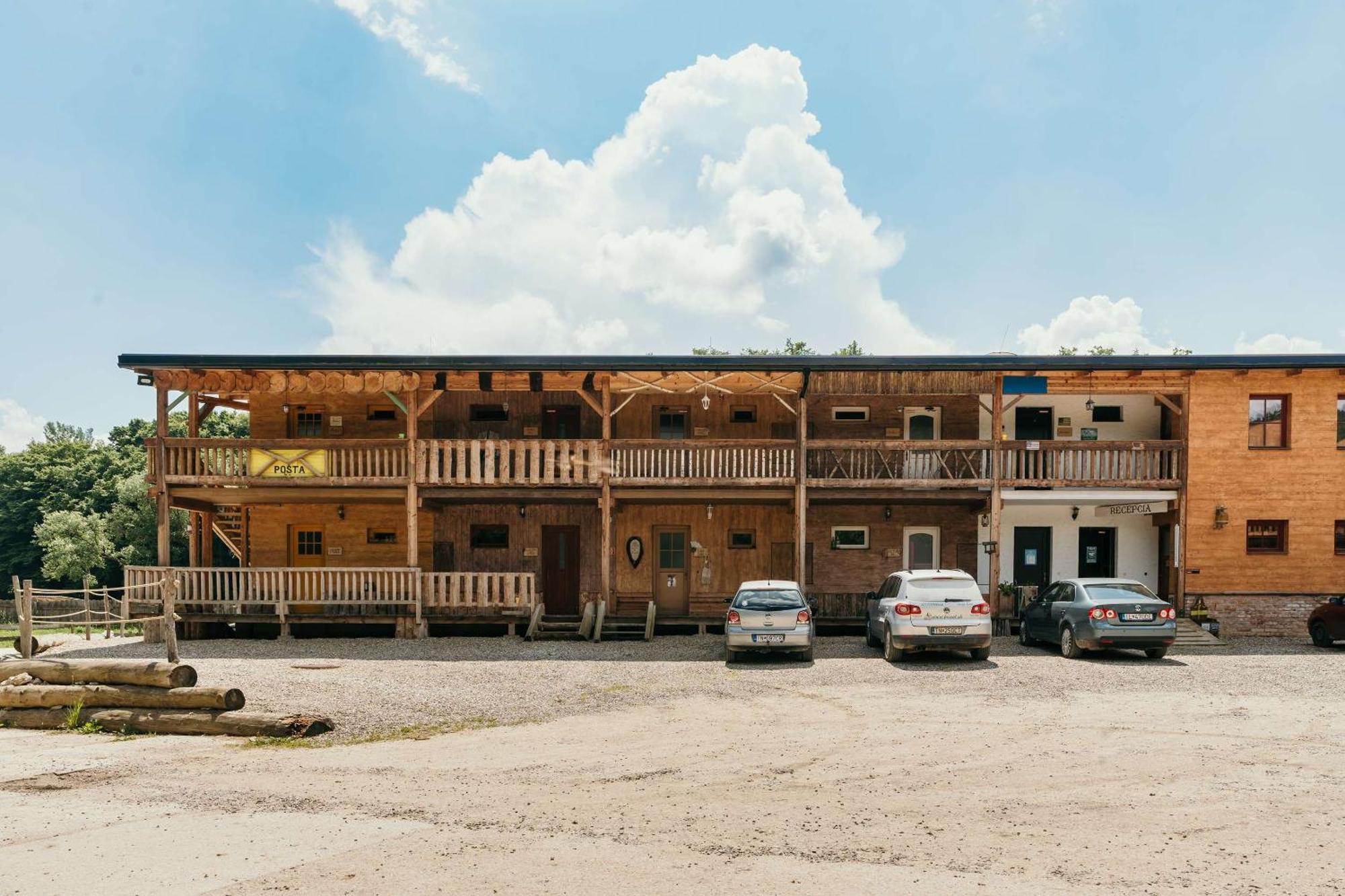 Ranch 13 - Western A Kone Nemšová Værelse billede
