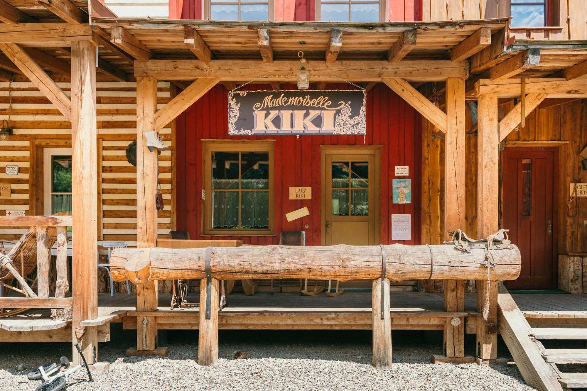Ranch 13 - Western A Kone Nemšová Værelse billede
