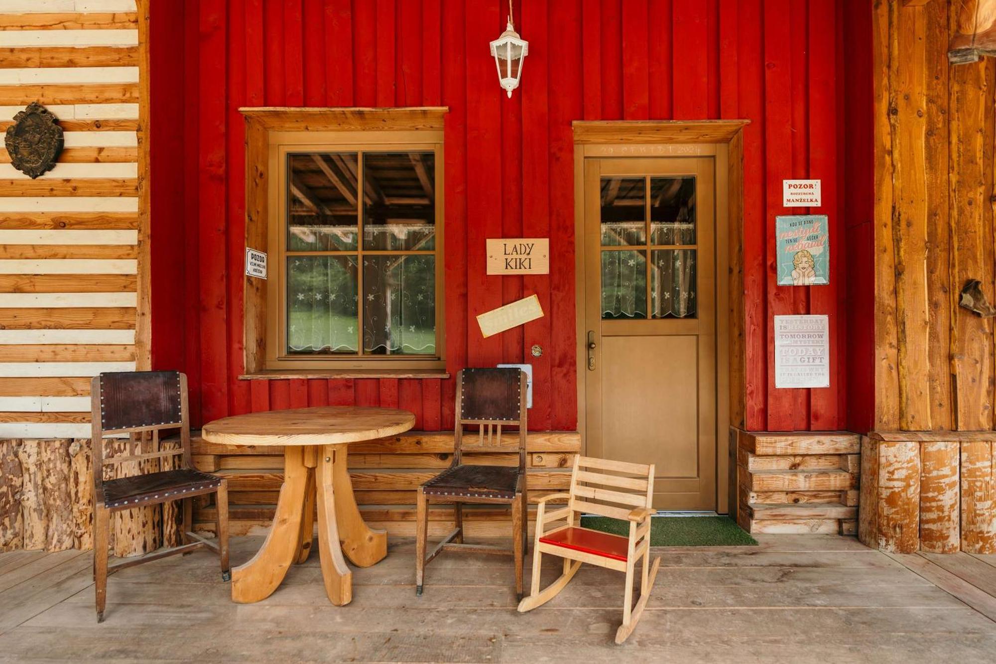 Ranch 13 - Western A Kone Nemšová Værelse billede